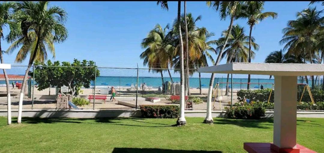 Beach Apartments At Marbella Del Caribe San Juan Dış mekan fotoğraf